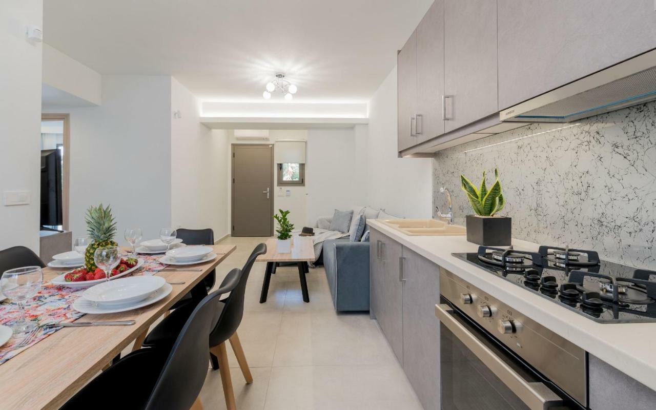 Jasmine Suites With Private Pool ซีลีวี ภายนอก รูปภาพ